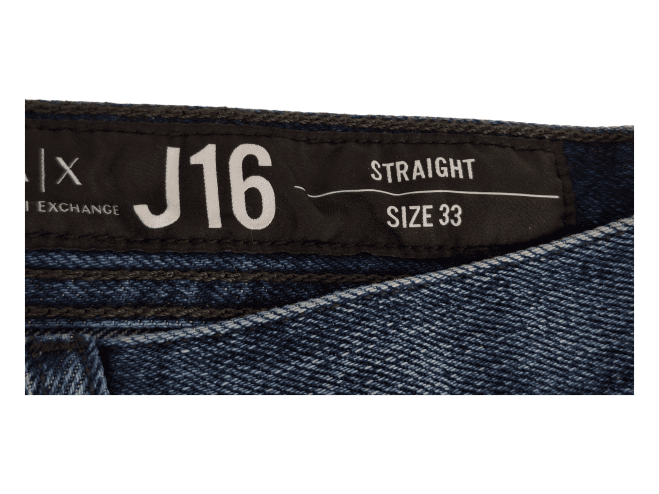 Jeans ARMANI brut modèle J16 straight size 33